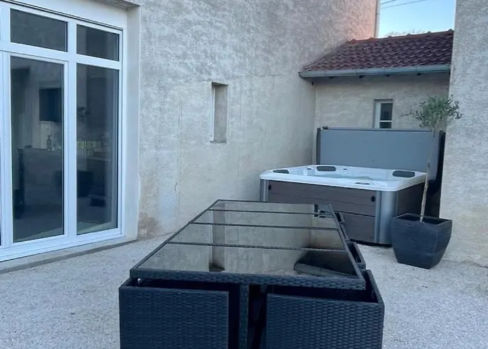 Holiday home Les Croises&spa